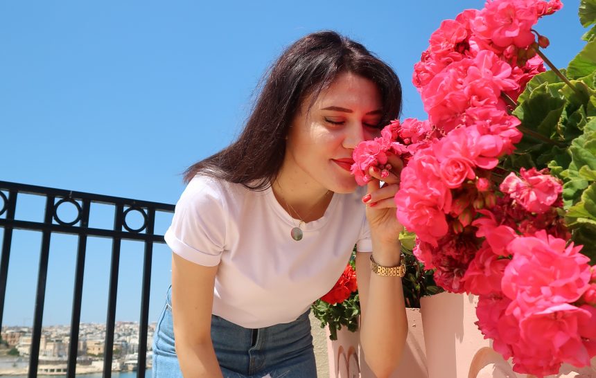 Is Luxurious Skincare Worth It? | Guerlain Abeille Royale